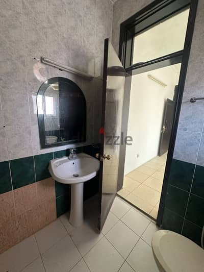 ROOMS FOR RENT WITH EWA. ONLY EXECUTIVE CANDIDATES
