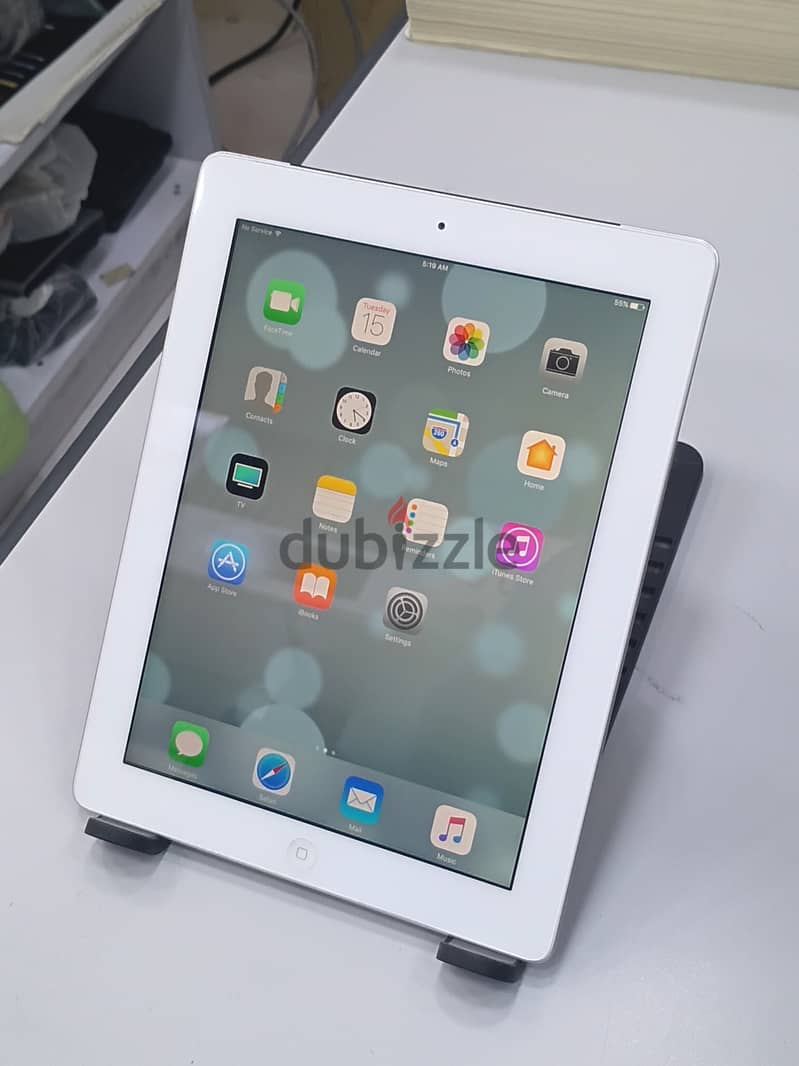 Apple iPad (32GB / Cellular LTE) – Special Offer with Free Accessories 3