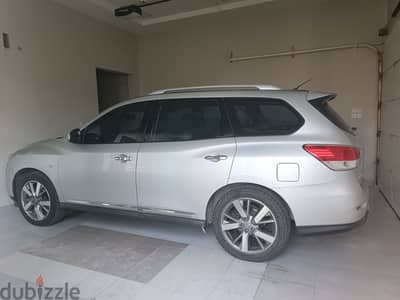 نيسان باثفايندر 2015
