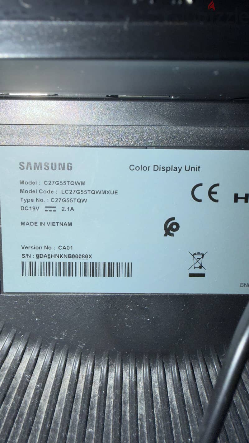 للبيع شاشة  Samsung odyssey curve  g5  مقاس ٢٧ بوصه144 hertz 1