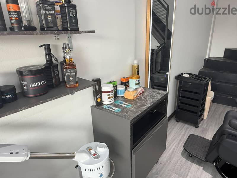 Salon for Sale with mezzanine floor - 5800 bd 3