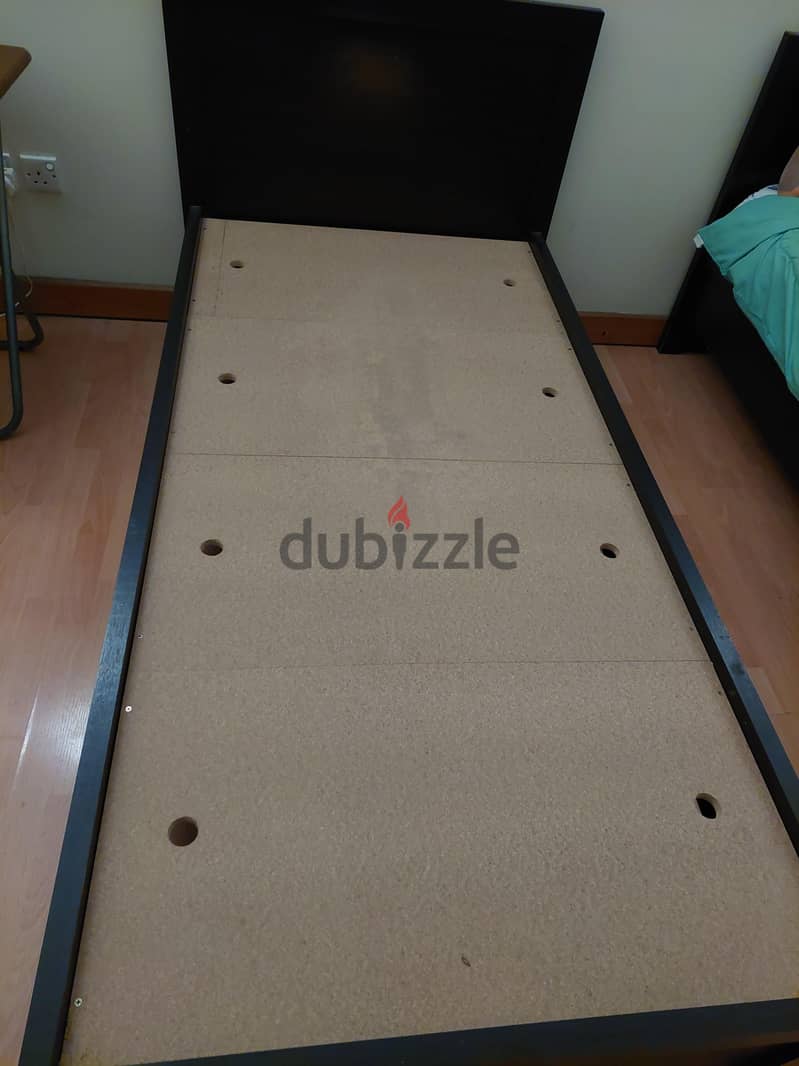 2 set of bed 2 side table with 2 mattress  BD 25 each 2