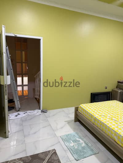 Studio room available for rent