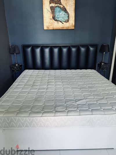 King size bed