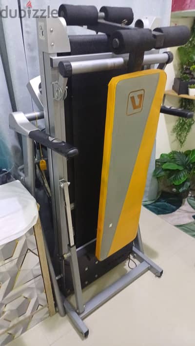 Treadmil with massager and incline bench