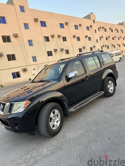 Nissan Pathfinder 2010 Excellent condition 1750 BD