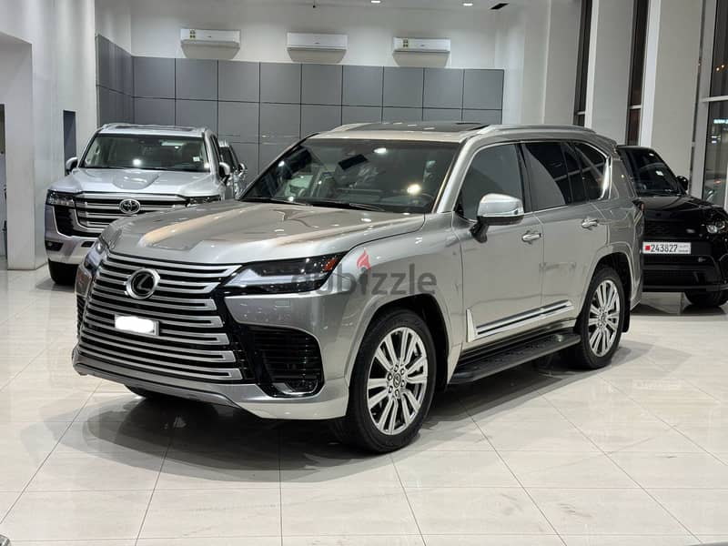 Lexus LX 600 2023 Silver 1