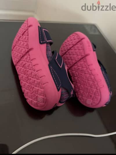Skechers girl shoes