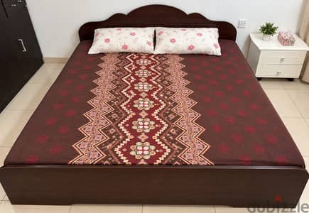 KING SIZE BED FOR SALE