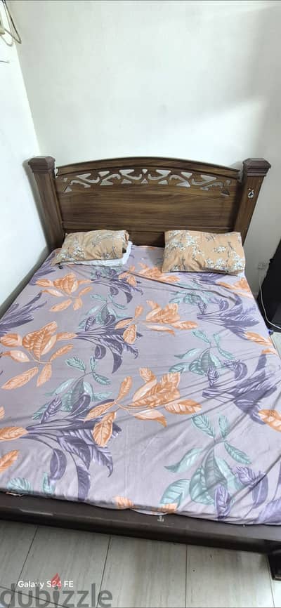 King size bed