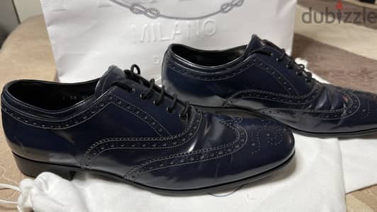 Prada dark navy blue leather brogue oxford size 44 in new condition