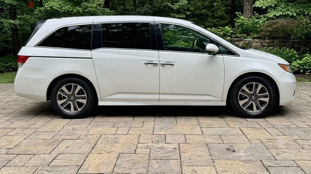 Honda Odyssey - TOURING -2014 for sale 5