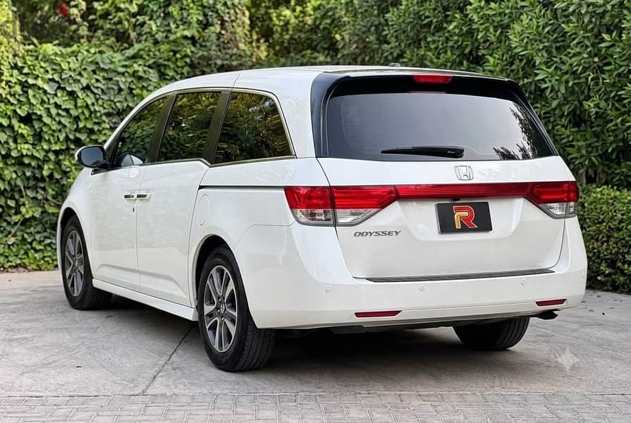 Honda Odyssey - TOURING -2014 for sale 6