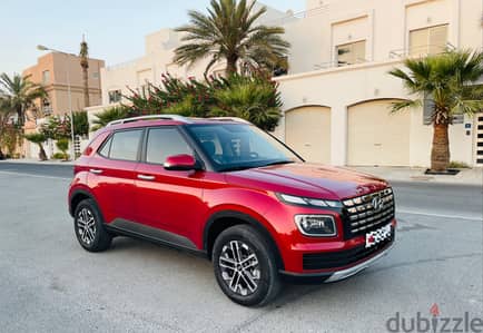 Hyundai Venue 2024 model light used car for sale. . .