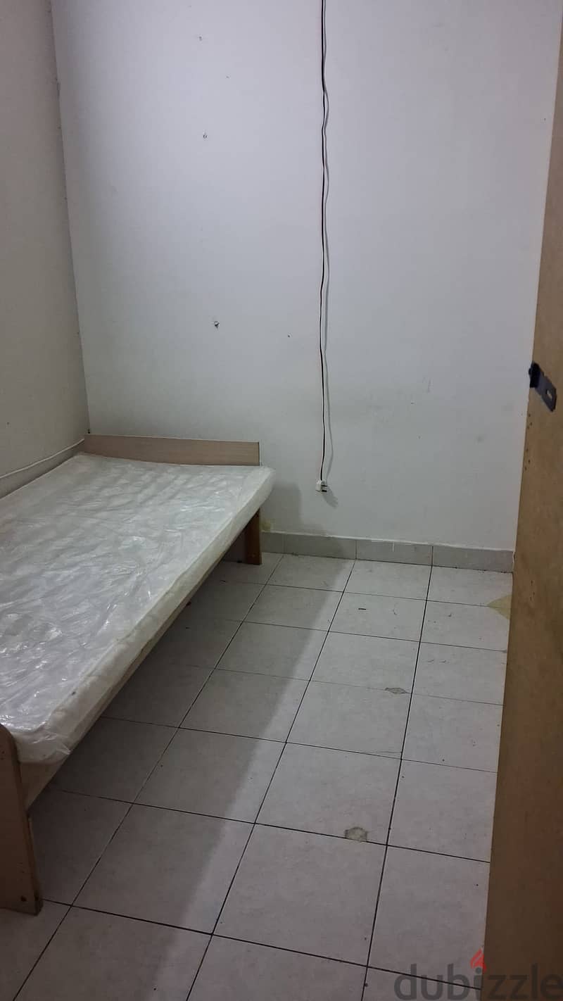 55/60 BD Partition Room for rent Urgent Lulu Dasman Signal Gudabiya 2