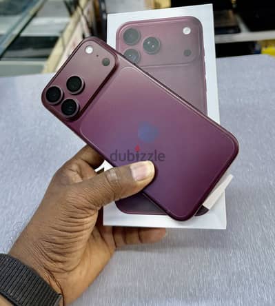 iPhone 18 pro max burgundy 512 gb only 2 days Use