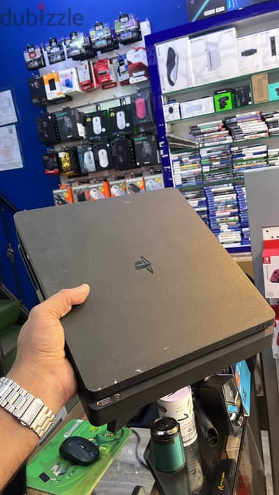 Looking for used ps4 with jailbreak dm in WhatsApp