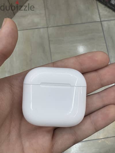 AirPods 4