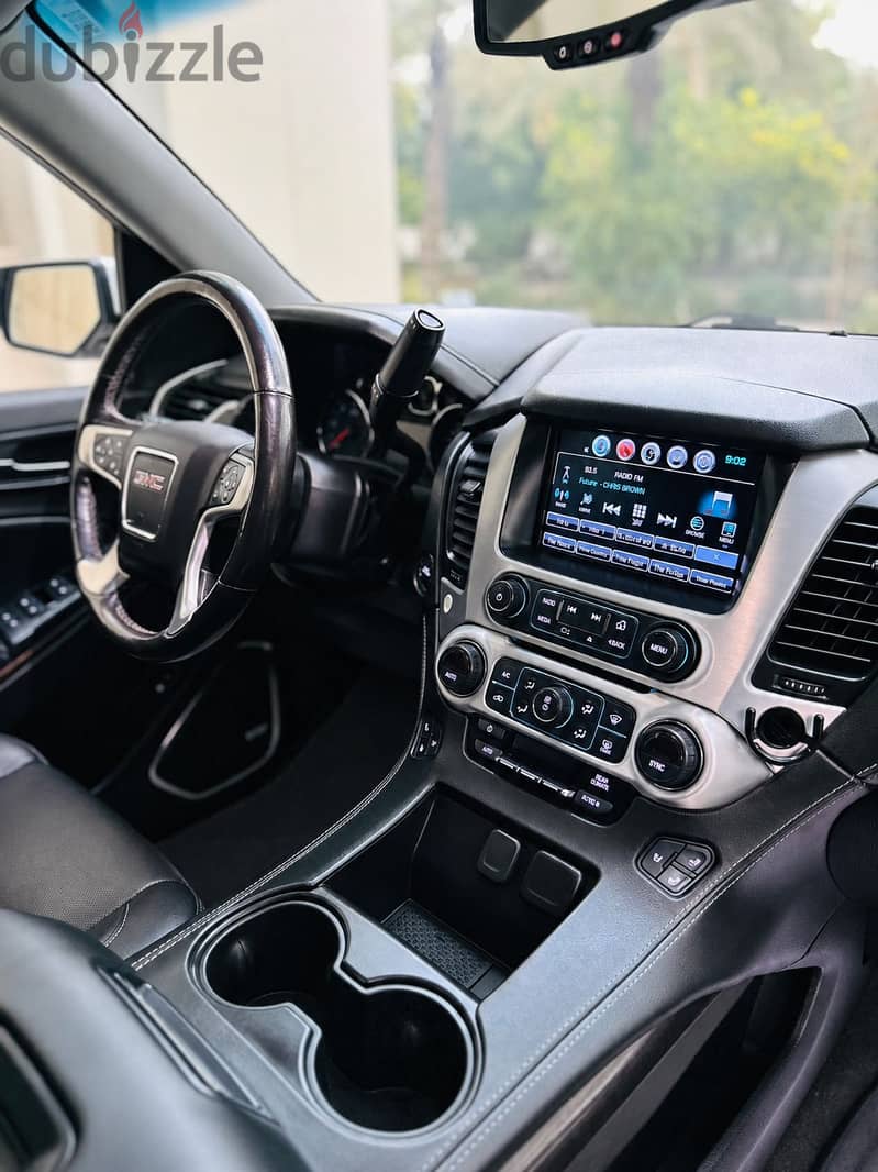 GMC Yukon XL 2018 7
