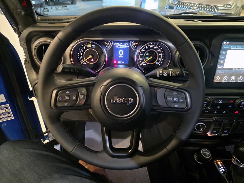 Jeep Wrangler 2023 9