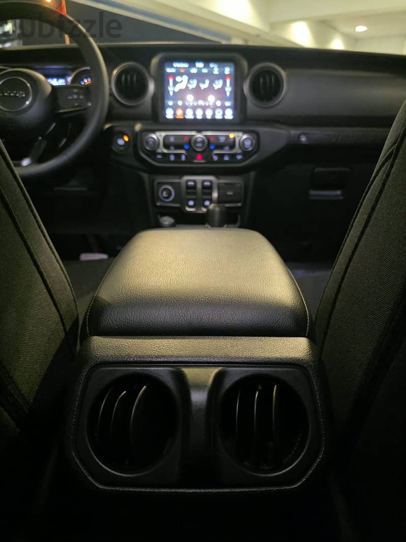 Jeep Wrangler 2023 11