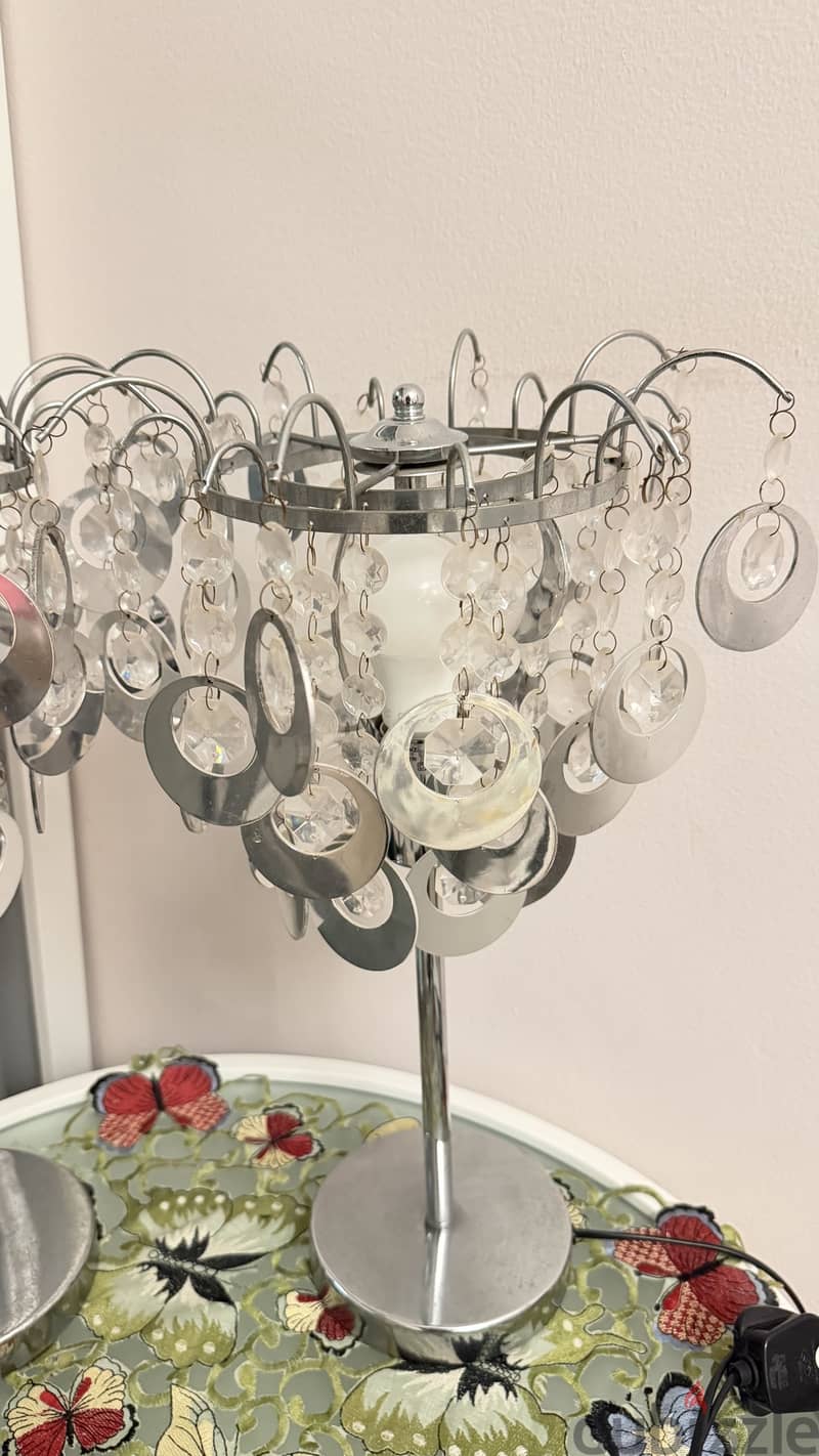 Lamp lights used like new! 1