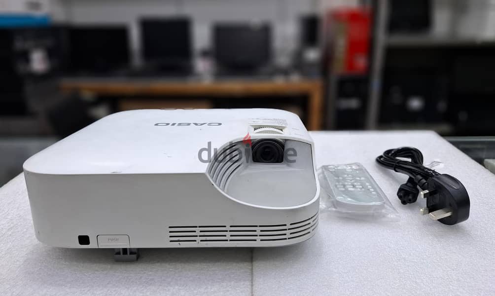 CASIO Projector - 30" to 300" Screen - Mad in Japan with Remote 1
