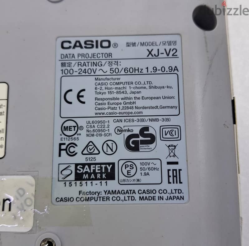 CASIO Projector - 30" to 300" Screen - Mad in Japan with Remote 6