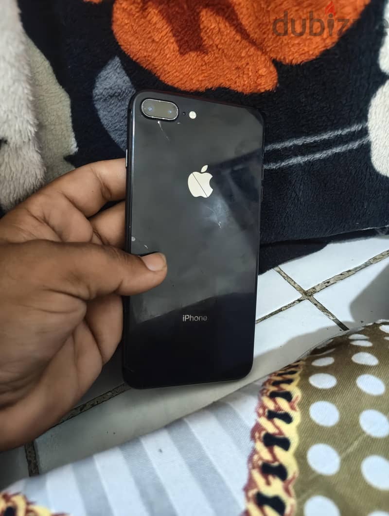 Apple - iPhone 8 Plus 1