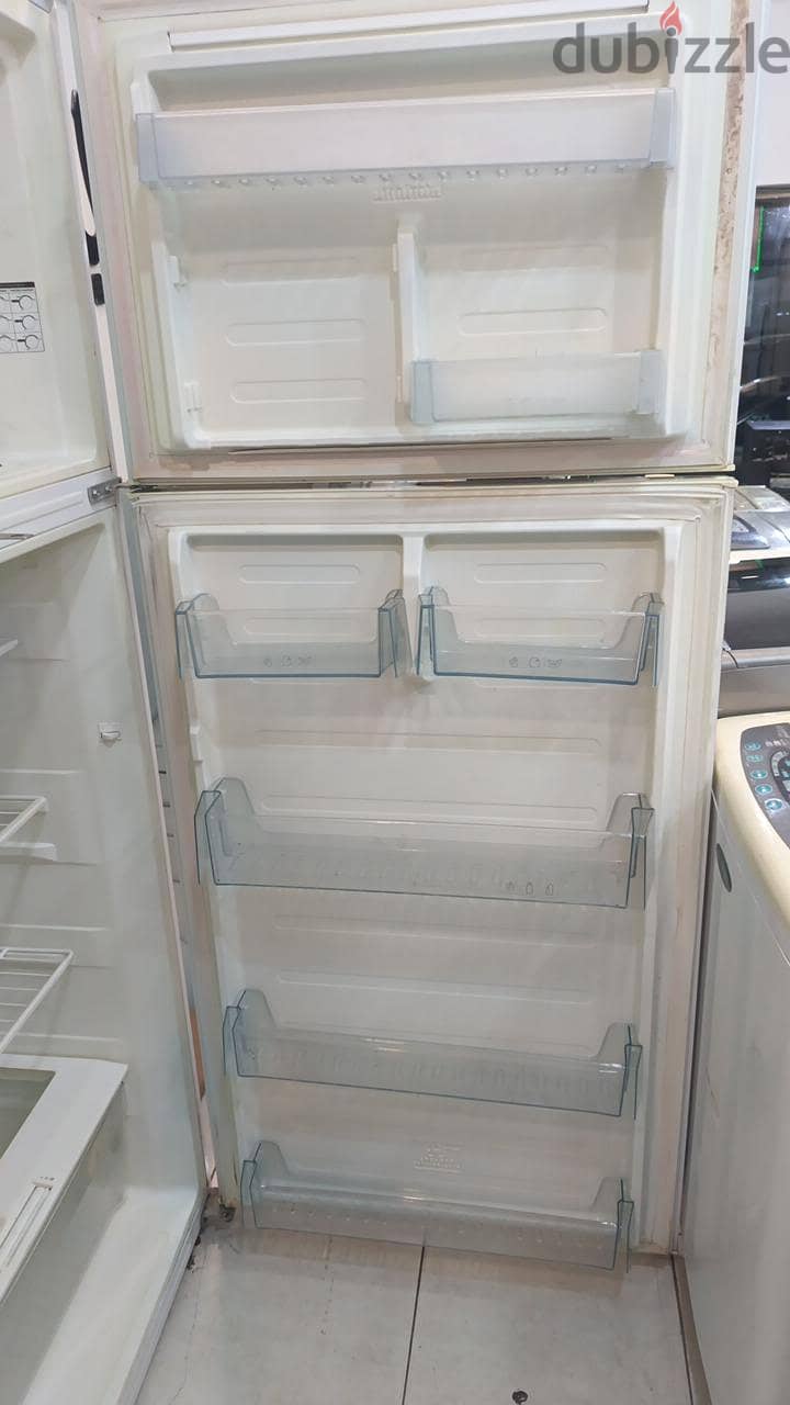 LG Big Refrigerator Mint Chill Condition 68BD 36342435 1