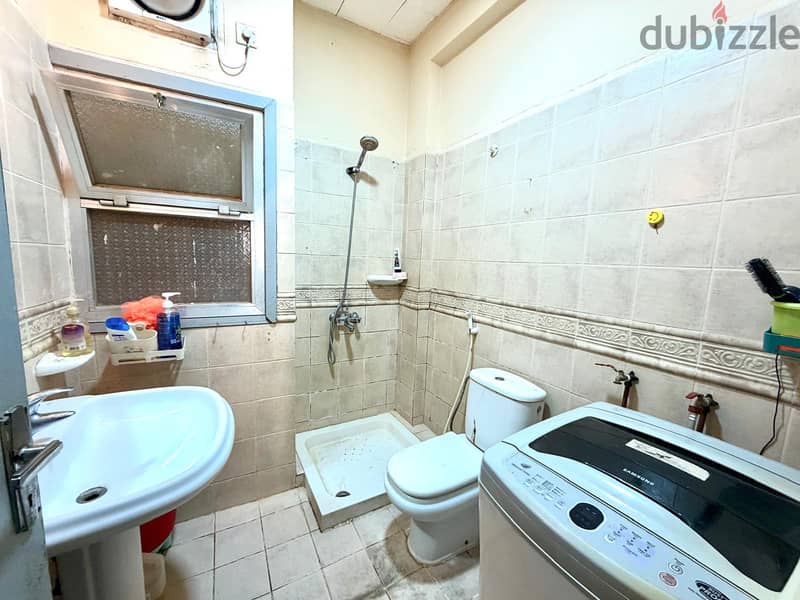 Seperate Room for Rent with EWA - 2 Bachelors 3