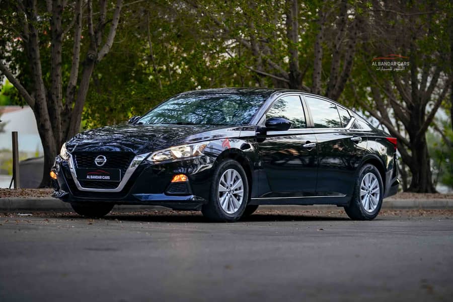 Nissan Altima AWD 2021 Black  2.5L  Low Mileage  Zero Accident Agency 2