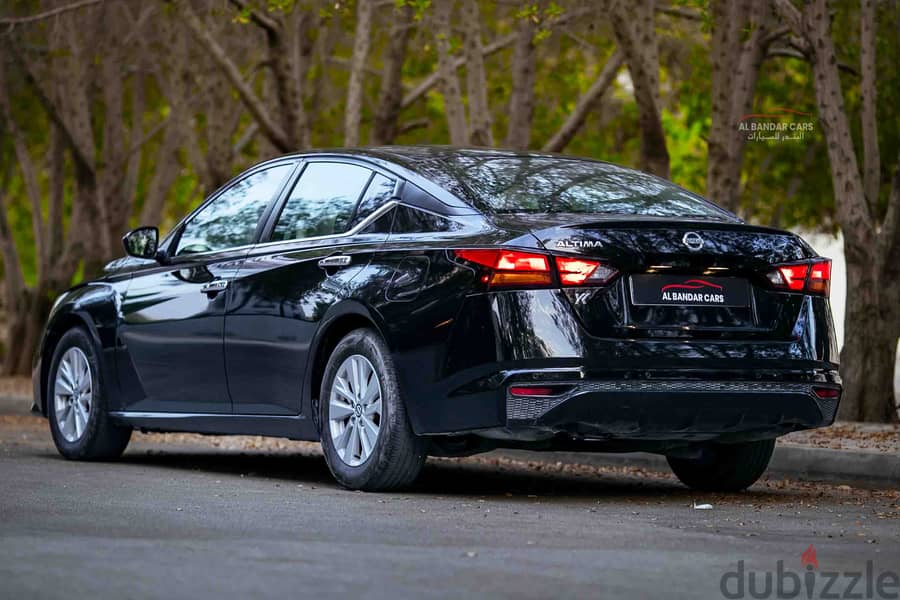 Nissan Altima AWD 2021 Black  2.5L  Low Mileage  Zero Accident Agency 7