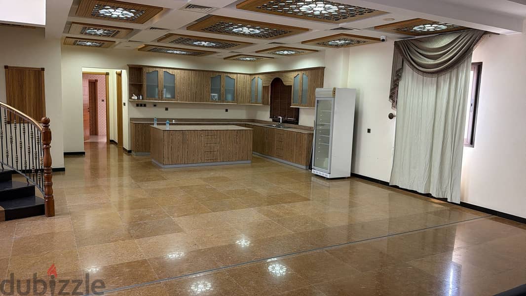 Big villa for sale in town 6