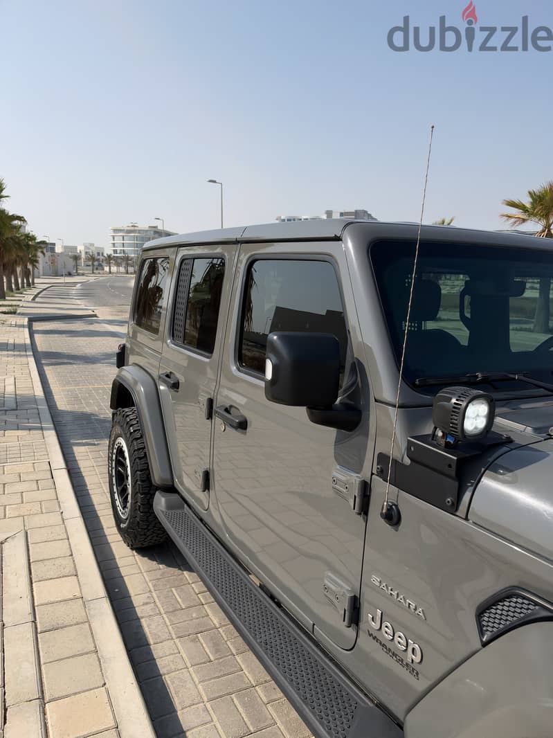 Jeep Wrangler Sahara Unlimited w. 3500BD UPGRATES No Accidents 4