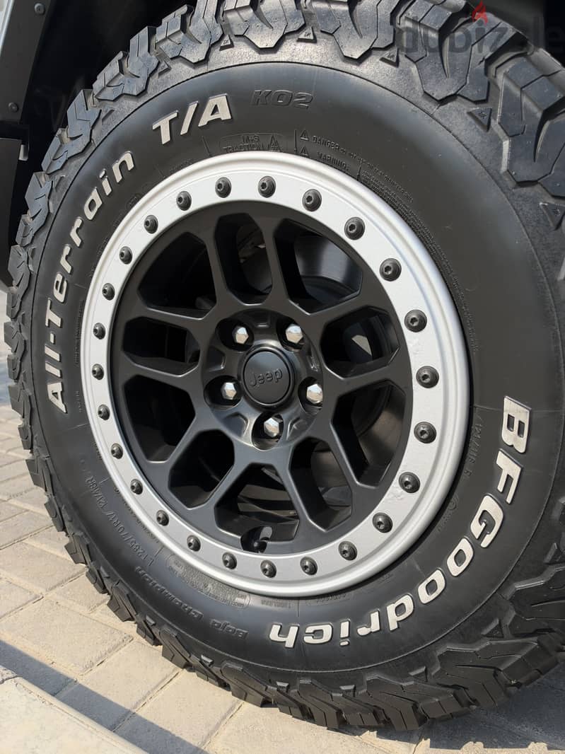 Jeep Wrangler Sahara Unlimited w. 3500BD UPGRATES No Accidents 8