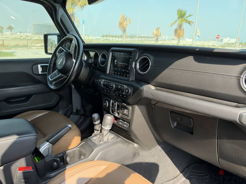 Jeep Wrangler Sahara Unlimited w. 3500BD UPGRATES No Accidents 9