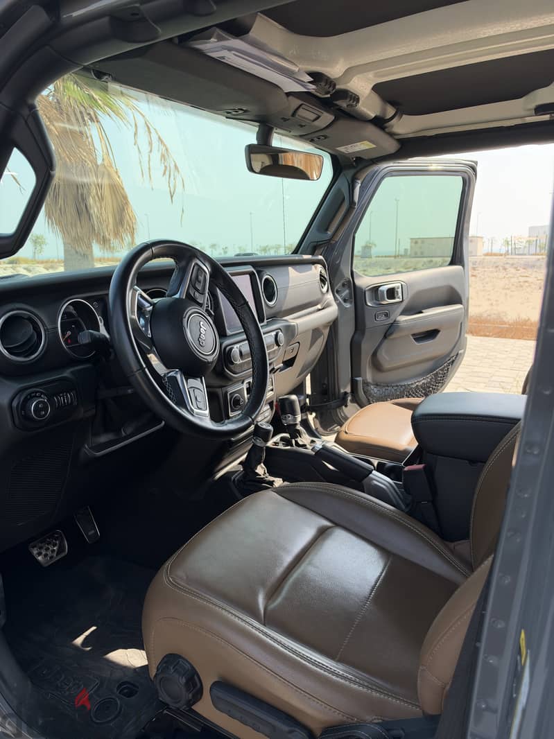 Jeep Wrangler Sahara Unlimited w. 3500BD UPGRATES No Accidents 12
