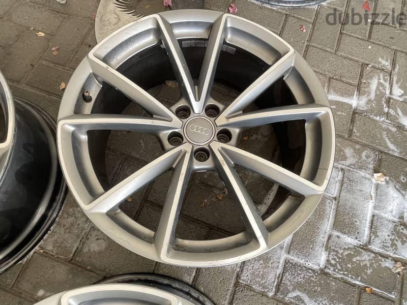 Genuine OEM Audi RS4 B8.5 V Spoke 20’ 2