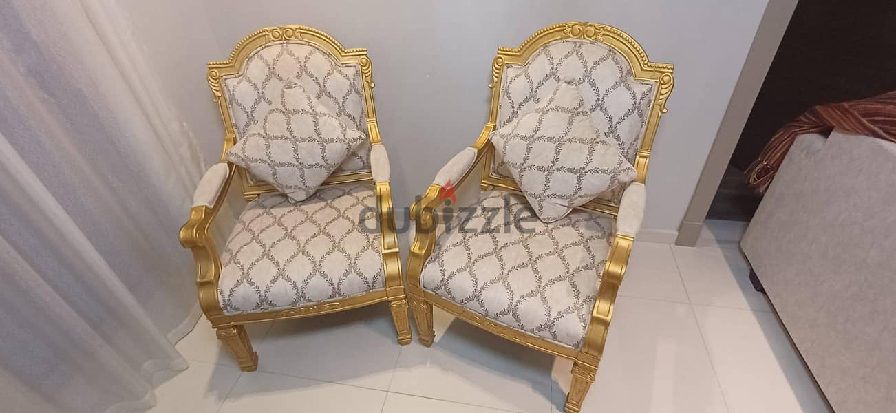Elegant Gold Accent Chairs with Patterned Upholstery (Pair) 1