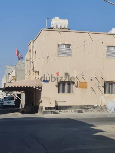 بيت للايجار في ستره  الخارجيه مناسب للعائلات ٣٩٨٧٤١٥١