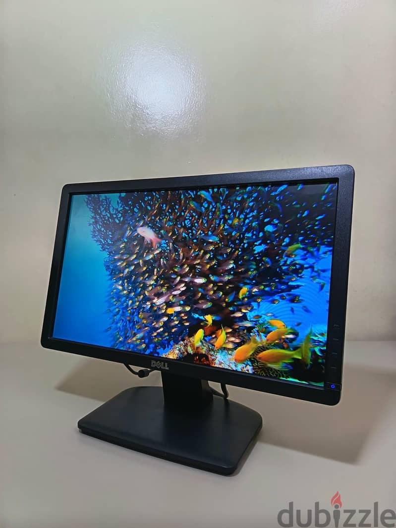 للبيع شاشة كمبيوتر ديل Dell 2