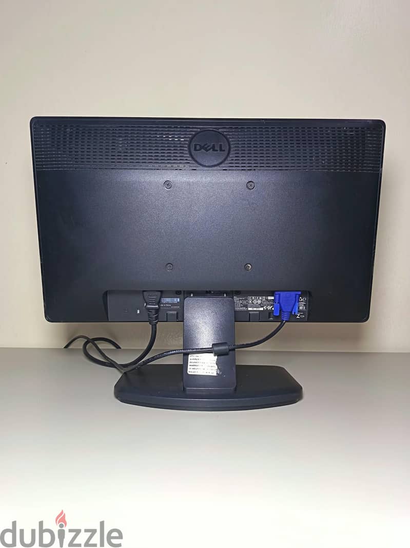 للبيع شاشة كمبيوتر ديل Dell 4