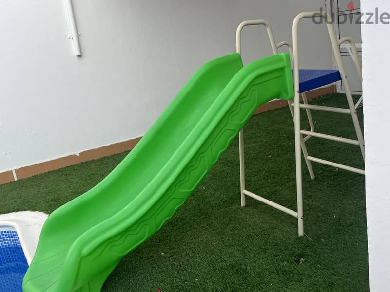 Kids Outdoor Slide – Excellent Condition – BD50 4