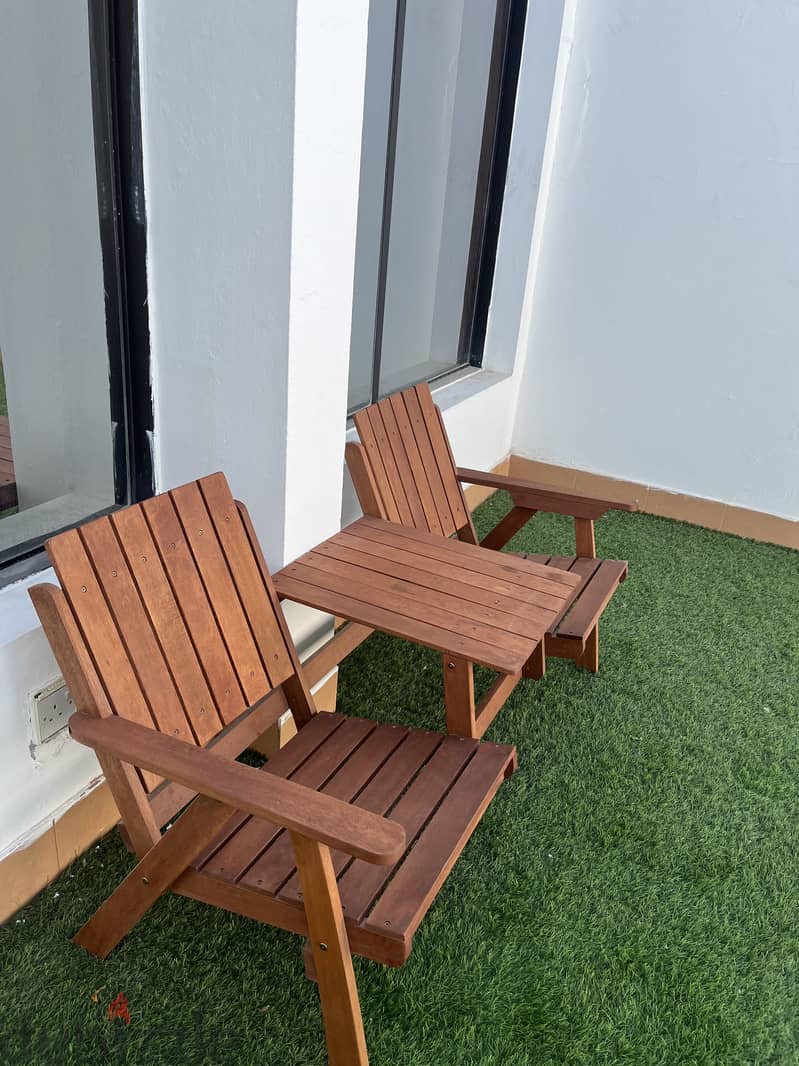 Outdoor Patio Set – Excellent Condition-45BD 2