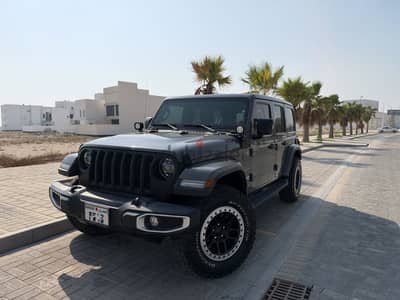 Jeep Wrangler Sahara Unlimited w. 3500BD UPGRATES No Accidents