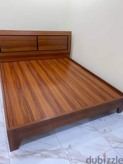 king size bed with Mattress