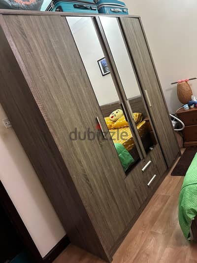 Saturn 4-Door Wardrobe URGENT SALE