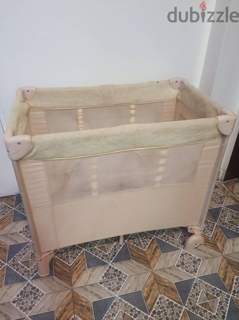 Call (36216143) Junior's Baby Travel Cot, sliding Door lock, With whee 4