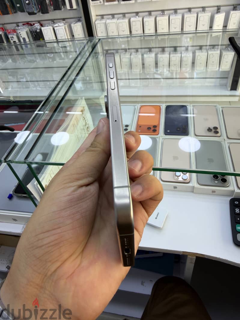 Apple - iPhone 15 Pro Max 3